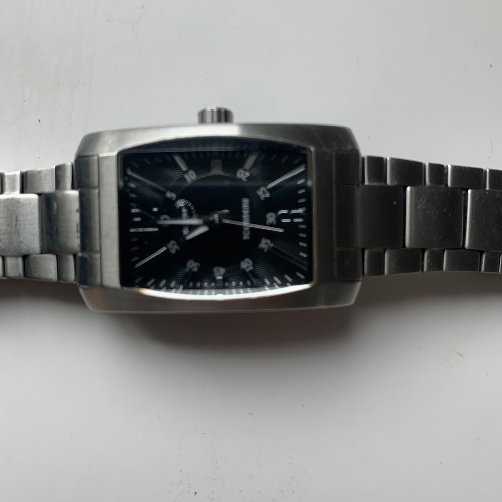 Tourneau Watch Gear Wristwatch Women' Silver Tone Date WR 100FT Stainless Steel